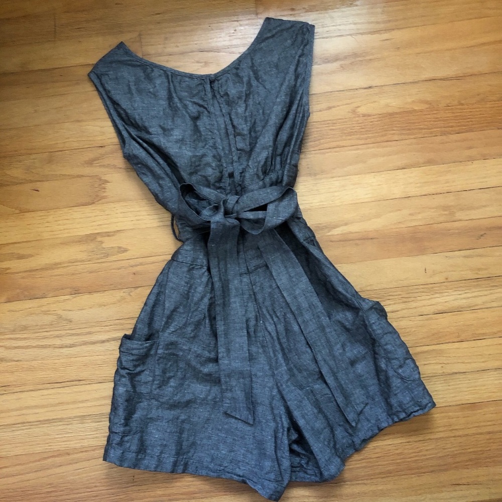 • linen romper • - Picture 2 of 3